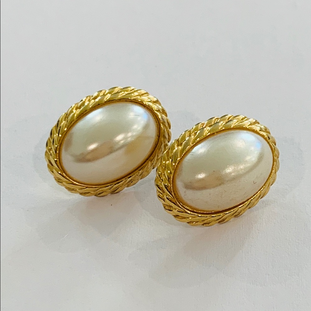 Gold Pearl Earrings